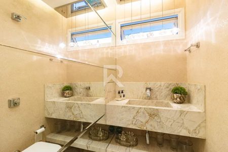 2_photo/94dce0315b.584d5d76db9ca9be-ATLAS-eea886f7-c39c-48bc-8b9a-6b472bfd5a5f.jpg de casa à venda com 4 quartos, 306m² em Butiatuvinha, Curitiba