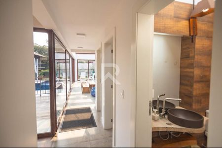 8_photo/94dce031bd.0d3c4e8473f77004-ATLAS-0e479c6b-eceb-46fc-baab-792ba4542fba.jpg de casa à venda com 4 quartos, 778m² em Santa Felicidade, Curitiba