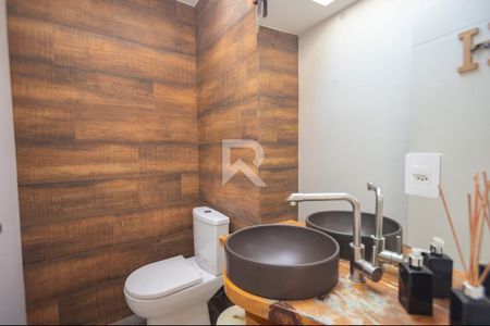 5_photo/94dce031bd.0d3c4e8473f77004-ATLAS-cedd8e4d-7f31-4d39-8378-76d121d0ba27.jpg de casa à venda com 4 quartos, 778m² em Santa Felicidade, Curitiba