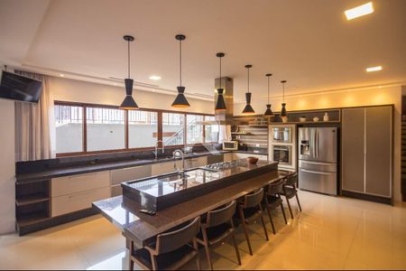 4_photo/94dce031bd.0d3c4e8473f77004-ATLAS-e35fd36b-380a-4da2-a989-70f12ce73761.jpg de casa à venda com 4 quartos, 778m² em Santa Felicidade, Curitiba