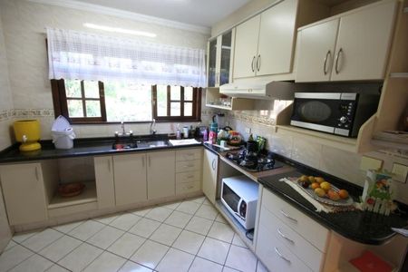 9_photo/94dce032eb.649914ff72dde6a7-ATLAS-59ac123e-8345-415f-bb2d-3af1e9f565c3.jpg de casa à venda com 4 quartos, 400m² em Butiatuvinha, Curitiba