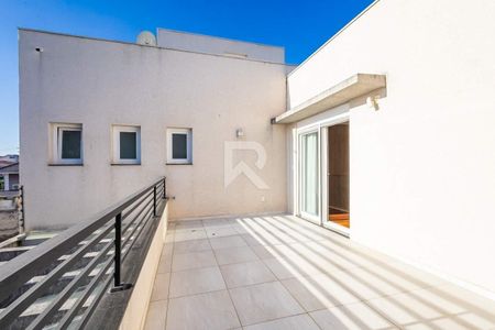 2_photo/94dce034b3.5201f2b37237fe26-ATLAS-0a0afd44-d40e-4103-aad4-0f3a0bdd65d8.jpg de casa à venda com 3 quartos, 400m² em Butiatuvinha, Curitiba