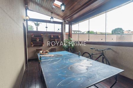 4_photo/94dce0455f.8d27b9fcb1abea0f-ATLAS-1f6e5305-e2c3-48e5-9500-1c4e5fc3b015.jpg de casa à venda com 4 quartos, 420m² em Santa Felicidade, Curitiba