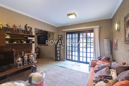 34_photo/94dce0455f.8d27b9fcb1abea0f-ATLAS-4e1cf57a-4b9e-498b-9187-c0135b11b587.jpg de casa à venda com 4 quartos, 420m² em Santa Felicidade, Curitiba