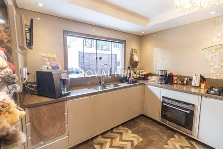 10_photo/94dce0455f.8d27b9fcb1abea0f-ATLAS-5cda5b05-bbd2-441c-aaec-e9caceeaf413.jpg de casa à venda com 4 quartos, 420m² em Santa Felicidade, Curitiba