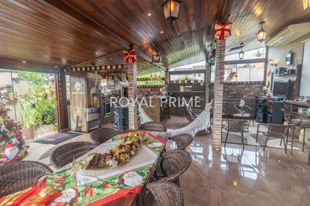 45_photo/94dce0455f.8d27b9fcb1abea0f-ATLAS-9222142c-e9b7-4b7e-b5b3-1474fb4c1a2f.jpg de casa à venda com 4 quartos, 420m² em Santa Felicidade, Curitiba