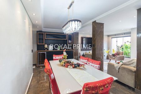 7_photo/94dce0455f.8d27b9fcb1abea0f-ATLAS-d38b7b30-df6b-47d7-a2bb-879216f2254c.jpg de casa à venda com 4 quartos, 420m² em Santa Felicidade, Curitiba