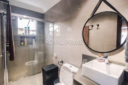 3_photo/94dce04565.be1c56eca2eb7a98-ATLAS-5f4c6ec0-3ef0-4362-9f0d-cbfbf9e09d67.jpg de casa à venda com 4 quartos, 420m² em Santa Felicidade, Curitiba