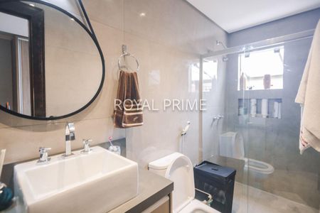 8_photo/94dce04565.be1c56eca2eb7a98-ATLAS-ebe57d4f-1624-4d25-8423-9f0f3f60625d.jpg de casa à venda com 4 quartos, 420m² em Santa Felicidade, Curitiba