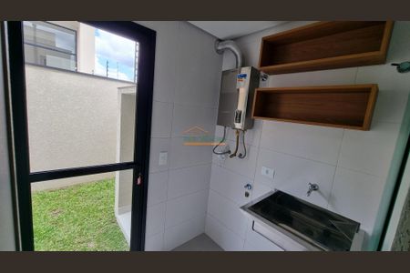 5_photo/94dce04b8b.7c068ece2f4455b1-ATLAS-7f7a41eb-b652-4564-934b-31bada8c3f50.jpg de casa à venda com 3 quartos, 152m² em Butiatuvinha, Curitiba