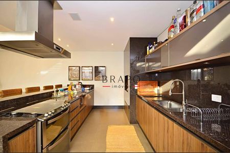 7_photo/94dce04b8f.2832257cbb3df2c4-ATLAS-09a8db24-d813-4707-ae0d-314c8b437385.jpg de casa à venda com 4 quartos, 590m² em Butiatuvinha, Curitiba