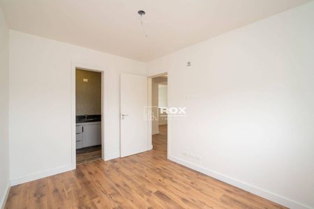 2_photo/94dce04b93.42fc04046762a4be-ATLAS-da5281c2-e3bf-4ceb-b0a2-d3cd32b66f31.jpg de casa à venda com 3 quartos, 157m² em Butiatuvinha, Curitiba