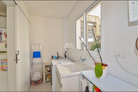 4_photo/94dce04c53.db5794bb257872d2-ATLAS-30919e2d-8558-4b50-b306-ff79ce68b7aa.jpg de casa à venda com 3 quartos, 172m² em Santa Felicidade, Curitiba