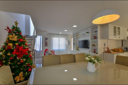 8_photo/94dce04c53.db5794bb257872d2-ATLAS-e4b4fe87-1bee-49c8-83d8-9c6ad4d7f7d6.jpg de casa à venda com 3 quartos, 172m² em Santa Felicidade, Curitiba