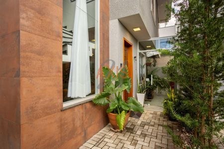 8_photo/94dce04c53.f0ecc906b832f777-ATLAS-e18e24bf-4243-403a-a373-d0eb2d10f9b2.jpg de casa à venda com 3 quartos, 184m² em Santa Felicidade, Curitiba