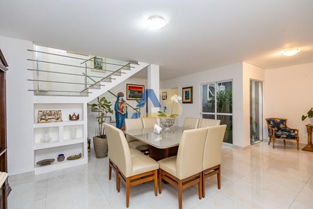 7_photo/94dce04d0d.04a823dc9d4d949a-ATLAS-14ddb8ad-6218-4a75-bef0-0bbeb33a6fea.jpg de casa à venda com 3 quartos, 325m² em Santa Felicidade, Curitiba