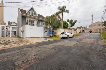 6_photo/94dce04d0d.04a823dc9d4d949a-ATLAS-a7450f76-83bc-464d-af46-e9923d70a9ae.jpg de casa à venda com 3 quartos, 325m² em Santa Felicidade, Curitiba