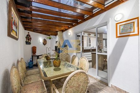 10_photo/94dce04da7.3714cccd63f8fe2d-ATLAS-daf714e2-ff9b-41ca-b4f4-d482a95b4fa3.jpg de casa à venda com 3 quartos, 323m² em Santa Felicidade, Curitiba