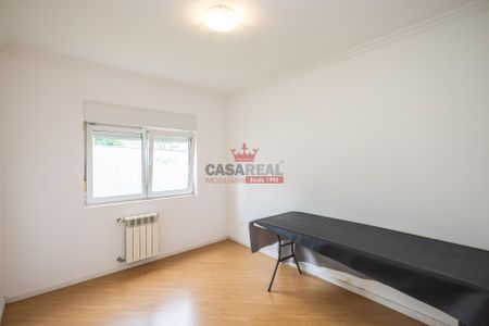 42_photo/94dce04dd5.e8a0ff3923ec2af0-ATLAS-60a19d2c-7fc0-4f6d-a7d5-36082885a698.jpg de casa à venda com 3 quartos, 250m² em Santa Felicidade, Curitiba