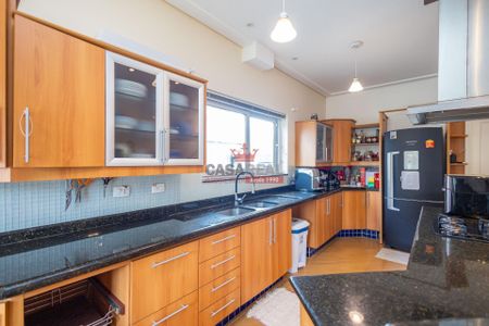 18_photo/94dce04dd5.e8a0ff3923ec2af0-ATLAS-85c64e2a-deb4-4deb-8a6a-70d9d4150026.jpg de casa à venda com 3 quartos, 250m² em Santa Felicidade, Curitiba