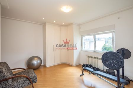 46_photo/94dce04dd5.e8a0ff3923ec2af0-ATLAS-a3075e90-30bb-4cf5-91d5-51b1d1b85534.jpg de casa à venda com 3 quartos, 250m² em Santa Felicidade, Curitiba