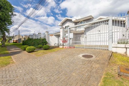 4_photo/94dce04dd5.e8a0ff3923ec2af0-ATLAS-b14c6a87-ad3f-4c89-92f3-d682d6420168.jpg de casa à venda com 3 quartos, 250m² em Santa Felicidade, Curitiba