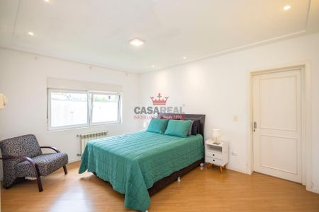 37_photo/94dce04dd5.e8a0ff3923ec2af0-ATLAS-ba70d4e2-f1ac-4fe7-aaae-33868c8479a8.jpg de casa à venda com 3 quartos, 250m² em Santa Felicidade, Curitiba