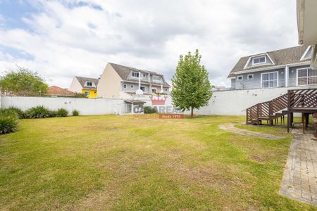 31_photo/94dce04dd5.e8a0ff3923ec2af0-ATLAS-e6ff5d93-b5fe-49b3-b4f5-ed4dac0b1332.jpg de casa à venda com 3 quartos, 250m² em Santa Felicidade, Curitiba