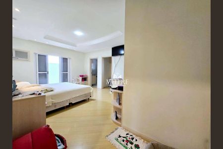 3_photo/94dce04e03.a6f2120c715e6f27-ATLAS-2c40891b-117b-4e4a-a1dd-bb178040e99a.jpg de casa à venda com 4 quartos, 700m² em Santa Felicidade, Curitiba