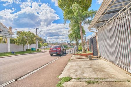 10_photo/94dce04e1f.41d999924f8b3a2a-ATLAS-bc7bdda7-1a40-44ef-b9c4-20a0b6b181fc.jpg de casa à venda com 3 quartos, 194m² em Santa Felicidade, Curitiba