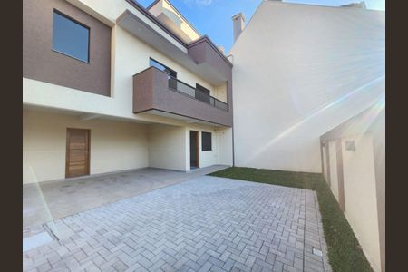 2_photo/94dce04e71.a596fb24e8ccb8cd-ATLAS-dae53ded-b2f0-4eca-9bba-7efe3b01d402.jpg de casa à venda com 3 quartos, 147m² em Santa Felicidade, Curitiba