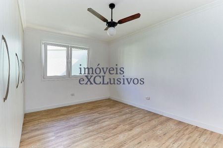 12_photo/94dce04f99.d6d0f4489e8b78ab-ATLAS-d40d0215-3040-4ec3-971e-aaeed719bcc7.jpg de casa à venda com 3 quartos, 147m² em Santa Felicidade, Curitiba