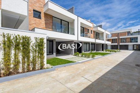 3_photo/94dce04faf.45d55d1d60490dcf-ATLAS-28ccb97f-d915-47df-981f-d5a41c72932a.jpg de casa à venda com 3 quartos, 139m² em Santa Felicidade, Curitiba