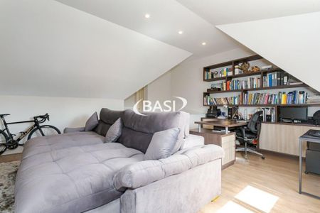 6_photo/94dce04fdf.5a3aa859b6edbdf9-ATLAS-a88eb882-083b-4b89-a630-c514cd9dd98b.jpg de casa à venda com 3 quartos, 150m² em Santa Felicidade, Curitiba