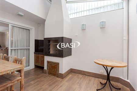 20_photo/94dce04fdf.5a3aa859b6edbdf9-ATLAS-b4ca60d9-32a4-4646-846d-fd0ad65f4413.jpg de casa à venda com 3 quartos, 150m² em Santa Felicidade, Curitiba