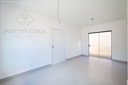 4_photo/94dce05027.e1cdcff0bb6ea4a7-ATLAS-7bfd2a14-6b58-4cf2-9d73-57629ac68986.jpg de casa à venda com 2 quartos, 82m² em Santa Felicidade, Curitiba