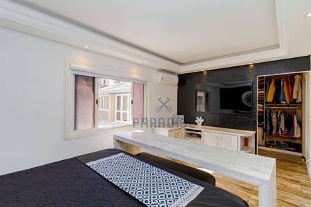 19_photo/94dce05399.7d44486df2fbe63f-ATLAS-3e01bdd3-5b9a-4c9e-9f4a-cbbc98bbfef9.jpg de casa à venda com 3 quartos, 340m² em Santa Felicidade, Curitiba