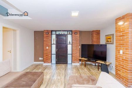 8_photo/94dce05399.7d44486df2fbe63f-ATLAS-c23200dc-998a-48b9-8d7f-8d5da2e45535.jpg de casa à venda com 3 quartos, 370m² em Santa Felicidade, Curitiba