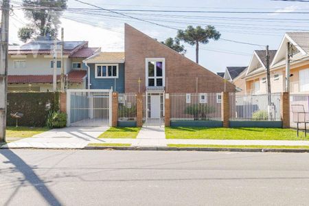 4_photo/94dce053a3.588d4a7fb74764b6-ATLAS-0d22c0c7-761a-48c9-b6fb-50cd1d680d8a.jpg de casa à venda com 3 quartos, 370m² em Santa Felicidade, Curitiba