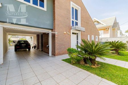 12_photo/94dce053a3.588d4a7fb74764b6-ATLAS-3d7f08d2-4c01-4353-bd1f-83e3dbef94f8.jpg de casa à venda com 3 quartos, 370m² em Santa Felicidade, Curitiba