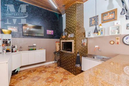 12_photo/94dce053a3.588d4a7fb74764b6-ATLAS-7f64a9c7-c03e-4999-96f3-ed6a0c9cee2b.jpg de casa à venda com 3 quartos, 370m² em Santa Felicidade, Curitiba