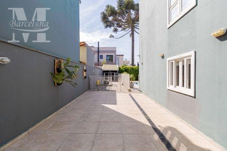 12_photo/94dce053a3.588d4a7fb74764b6-ATLAS-cc35c095-6508-460e-9a3a-d85b1e6fff9d.jpg de casa à venda com 3 quartos, 370m² em Santa Felicidade, Curitiba