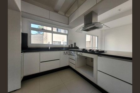 32_photo/94dce0544f.099fb420155bc167-ATLAS-b1f5cc3c-3b84-4e66-a61d-512a9b3d9c03.jpg de casa à venda com 3 quartos, 219m² em Santa Felicidade, Curitiba