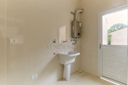 6_photo/94dce0544f.87a9bcce4b7f01c1-ATLAS-6cb47586-b3ef-4e1d-a006-4e741e340946.jpg de casa à venda com 3 quartos, 185m² em Santa Felicidade, Curitiba