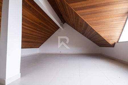 10_photo/94dce0544f.da625635bce32c95-ATLAS-ad9b7aad-ed7d-4dd2-a491-1342eef694e3.jpg de casa à venda com 3 quartos, 114m² em Santa Felicidade, Curitiba