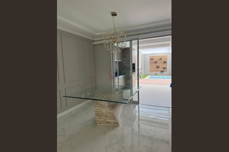 6_photo/94dce056dd.732b7fd8aaa5f07d-ATLAS-d54fdf9b-226f-47a2-b1b7-4ed6944dfa23.jpg de casa à venda com 3 quartos, 228m² em Santa Felicidade, Curitiba