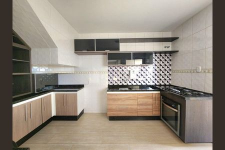 6_photo/94dce057b7.50dcffd0bfa00027-ATLAS-28467ca3-1a1a-4de0-aa1b-77a1bb294eef.jpg de casa à venda com 3 quartos, 200m² em Santa Felicidade, Curitiba