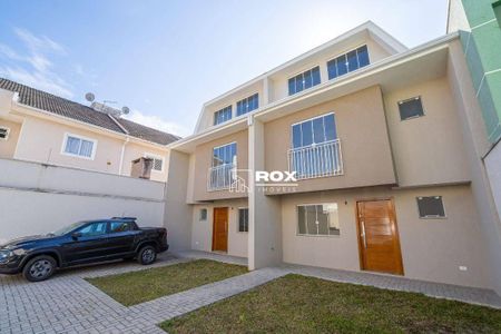 8_photo/94dce057c3.e9744f0b397a6472-ATLAS-9dc17e8e-c77d-4bc5-a951-90bcd1bd16ba.jpg de casa à venda com 3 quartos, 138m² em Santa Felicidade, Curitiba