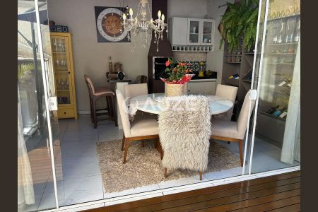 3_photo/94dce0583f.3a37fa67e20dd3de-ATLAS-2f6196d6-0407-4a02-88e8-c8196f18a879.jpg de casa à venda com 3 quartos, 90m² em Santa Felicidade, Curitiba