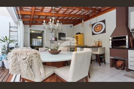 3_photo/94dce0583f.78fdd6e898b60efb-ATLAS-bfa7d817-82b8-4f70-b82e-669e3fe6418f.jpg de casa à venda com 3 quartos, 90m² em Santa Felicidade, Curitiba